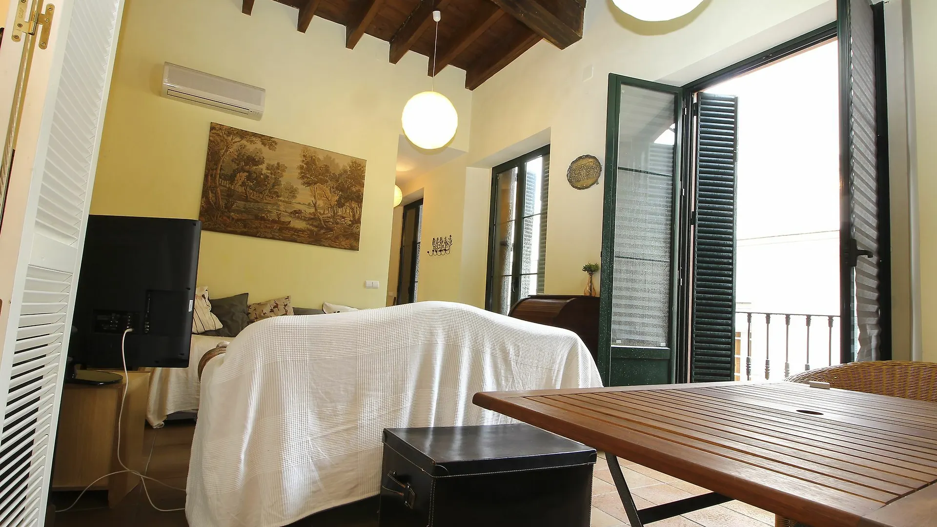 Deluxe Apartment Los Balcones Seville Spain